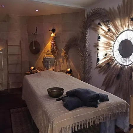 Mobil Premium L048 Camping Narbonne