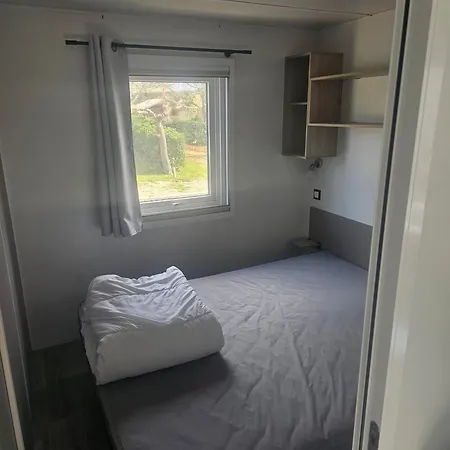 Mobil Premium L048 Campsite Narbonne
